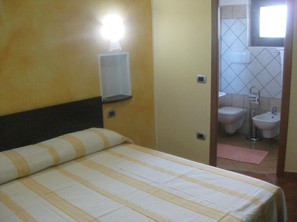 Vila Agritursmo Montesalerno Diamante Pokoj fotografie